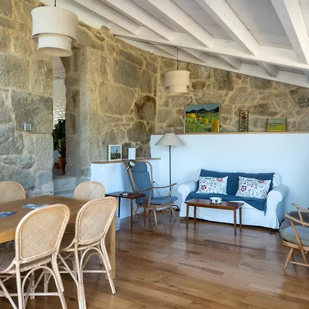 A Casa Dos Caseiros ツ By Rias Baixas *