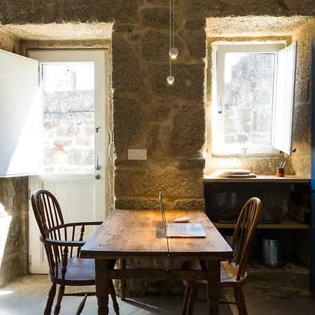 A Casa Dos Caseiros ツ By Rias Baixas גונדומר