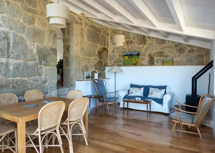 A Casa Dos Caseiros ツ By Rias Baixas *